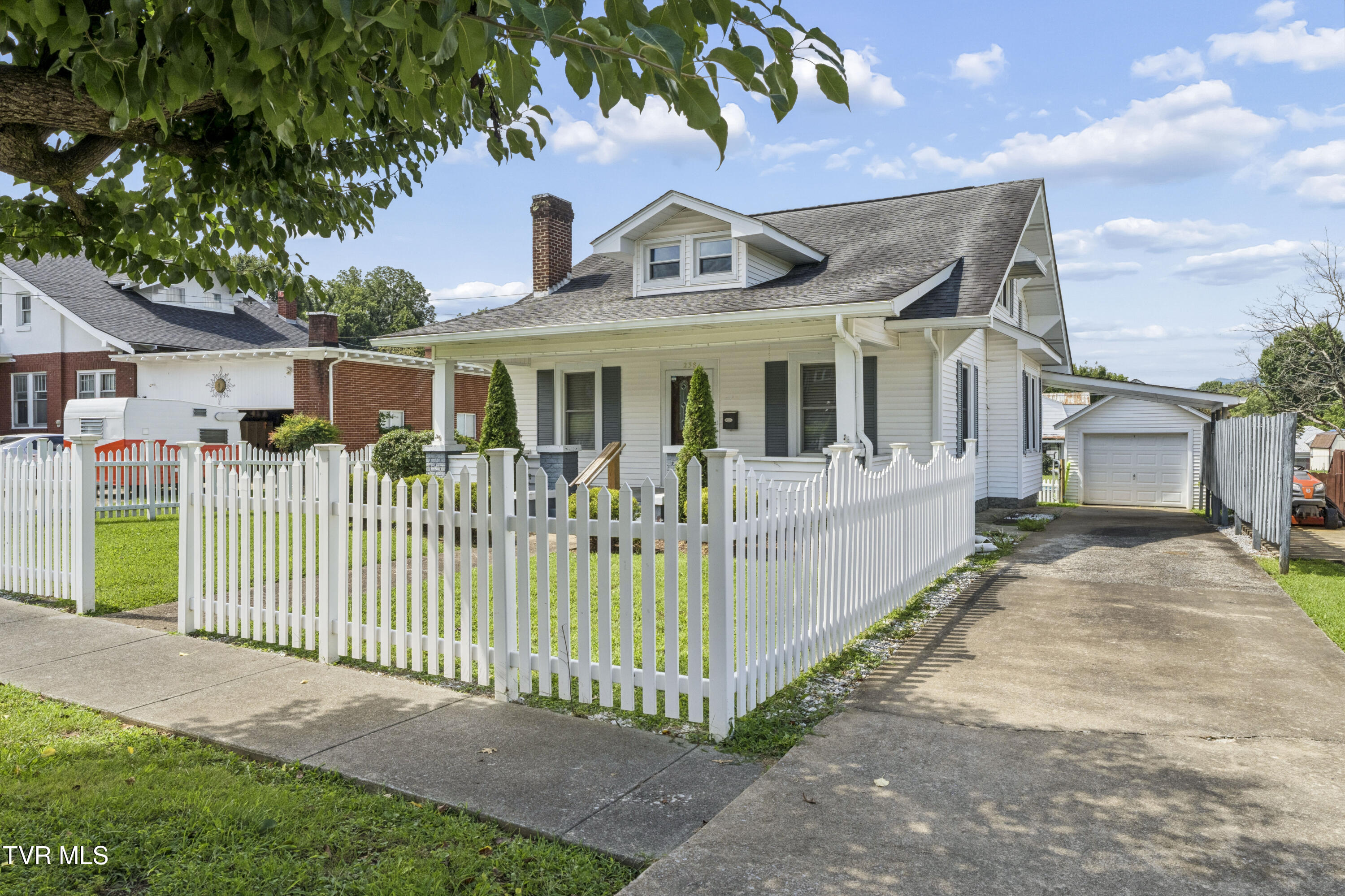 238 4th Street Erwin, TN 37650 - Photo 45 of 53 4thSt--43