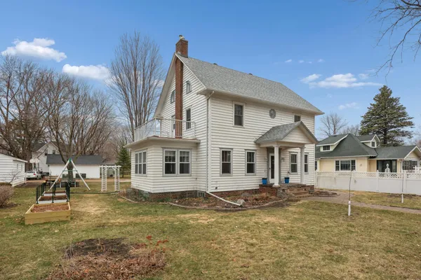 $210,000 | 508 Hennepin Street North, Winthrop, MN 55396