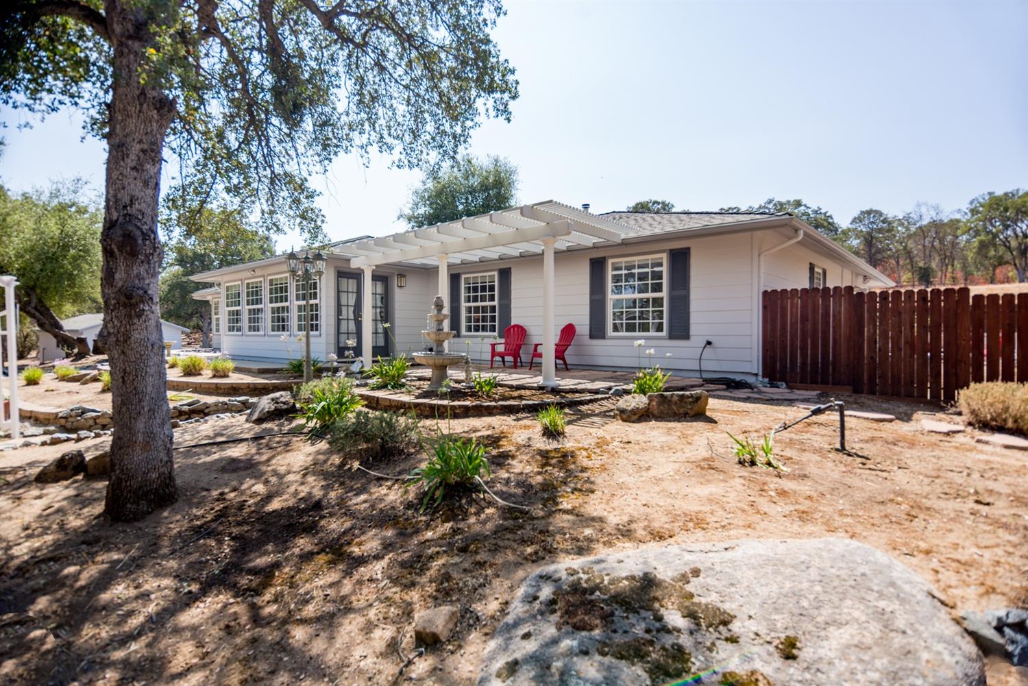 40678 Rancho Ramon Circle Coarsegold, CA 93614 - Photo 2 of 53 Gallery Image 2