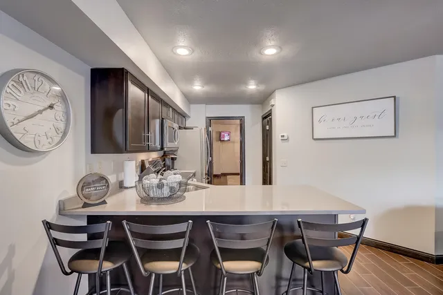 $214,900 | 530 East Hiawatha Drive, Unit 305, Wisconsin Dells, WI 53965