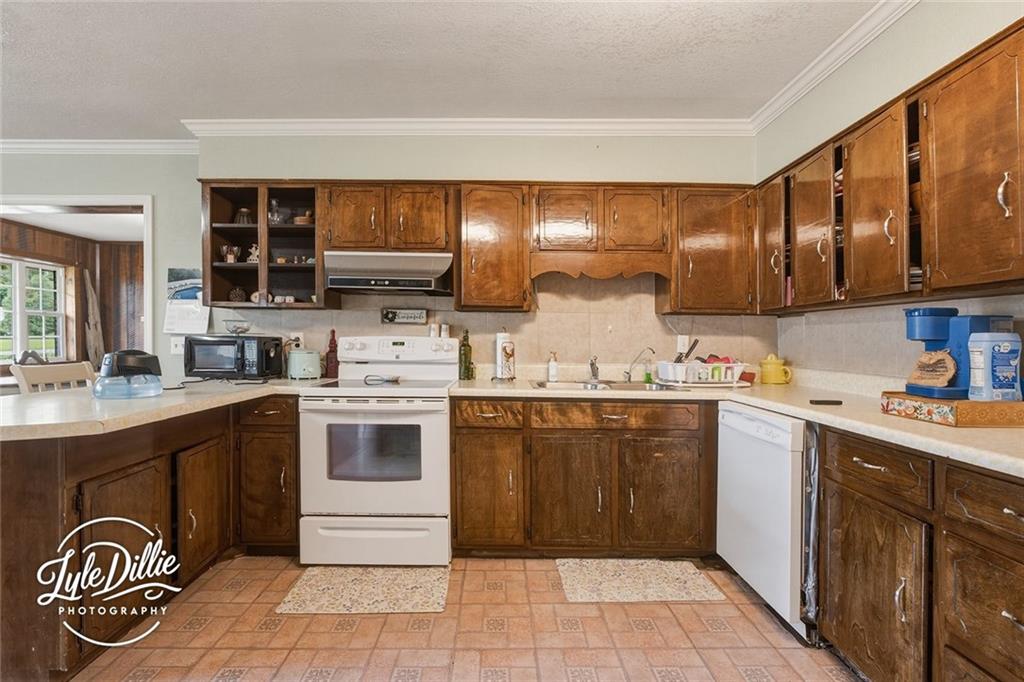 574 South 5th Street Jesup, GA 31545 - Photo 7 of 25