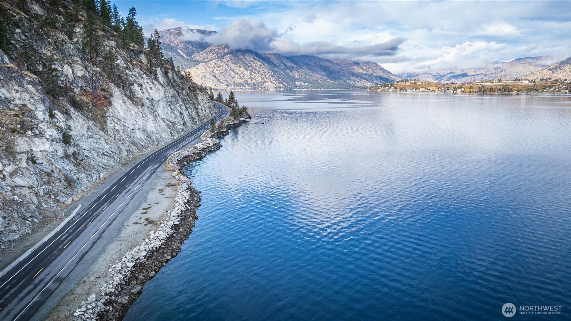 a view of a water pond with lots of trees