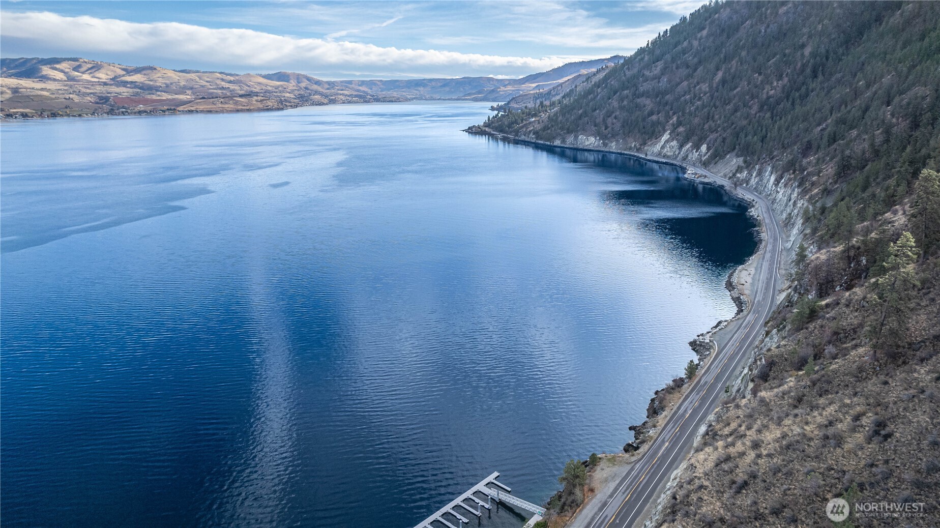 -nna South Lakeshore Road Chelan, WA 98816 - Photo 4 of 7 a view of an ocean