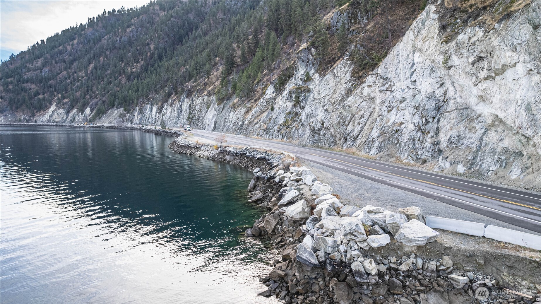 -nna South Lakeshore Road Chelan, WA 98816 - Photo 5 of 7 a view of a lake with a yard