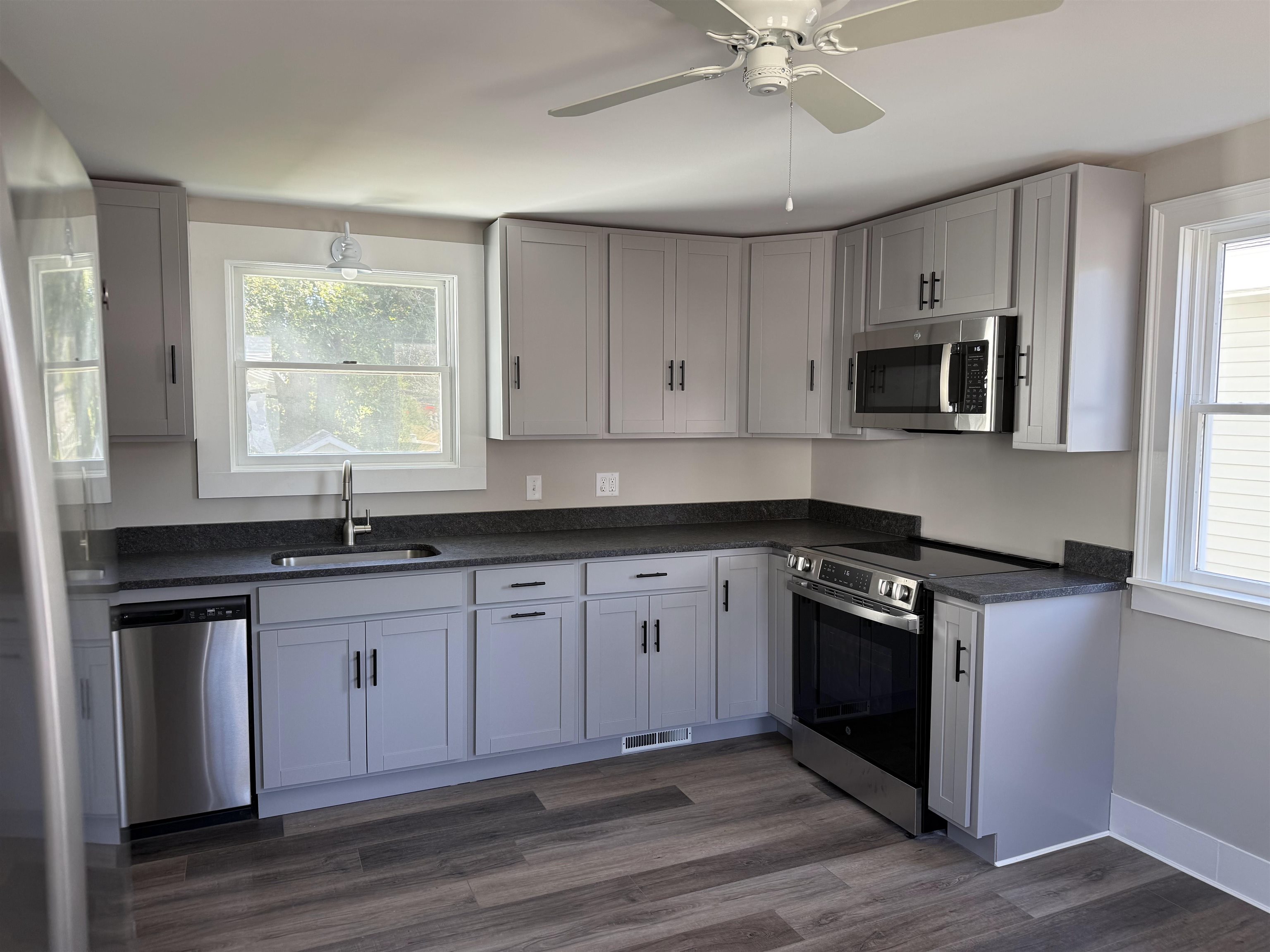 20 River Street Exeter, NH 03833 - Photo 7 of 17