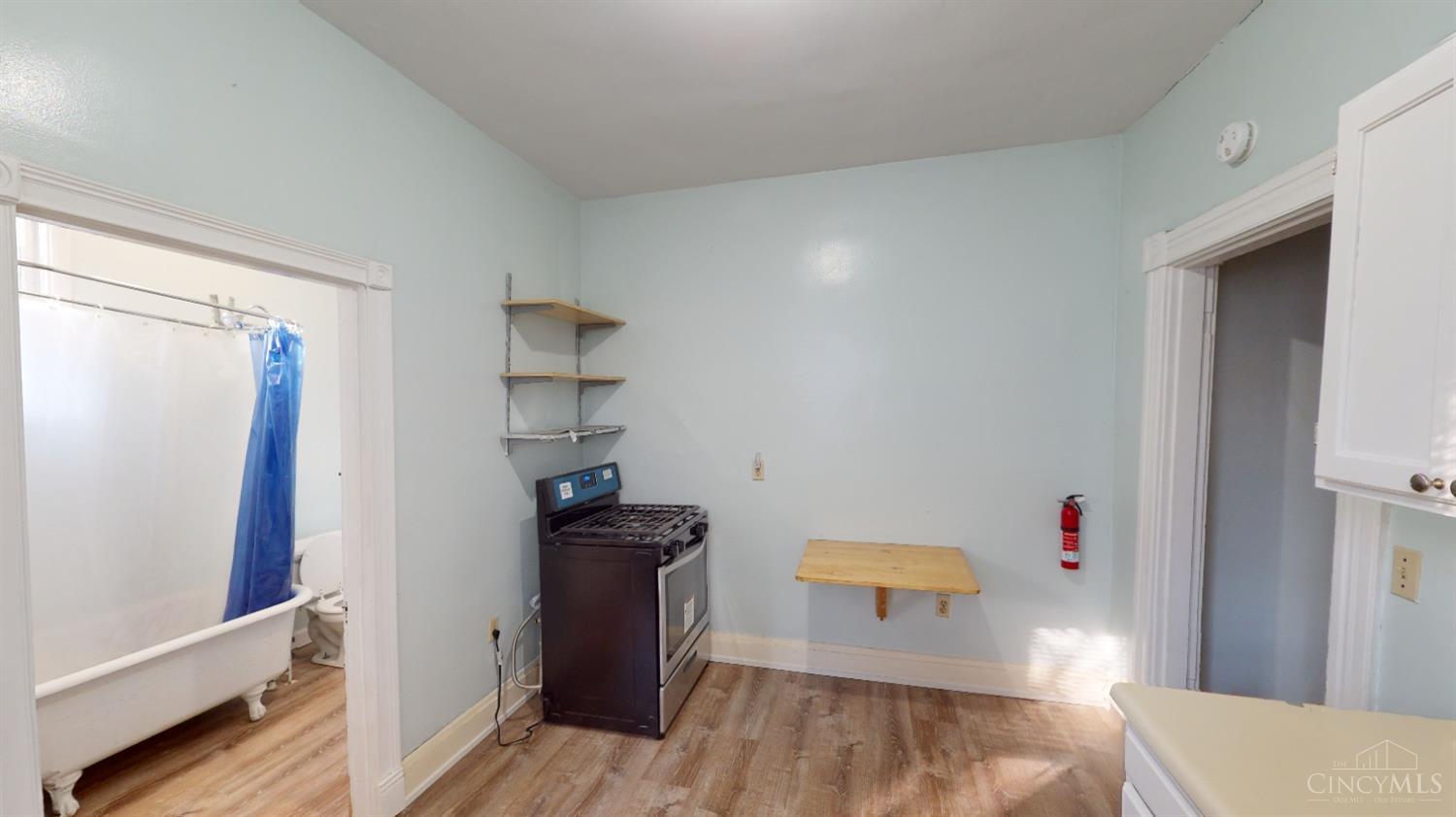 623 Riddle Road, Unit 1 Cincinnati, OH 45220 - Photo 15 of 17