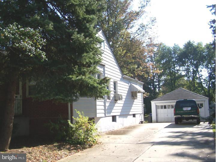 546 Sunset Avenue Maple Shade, NJ 08052 - Photo 2 of 16 Gallery Image 2
