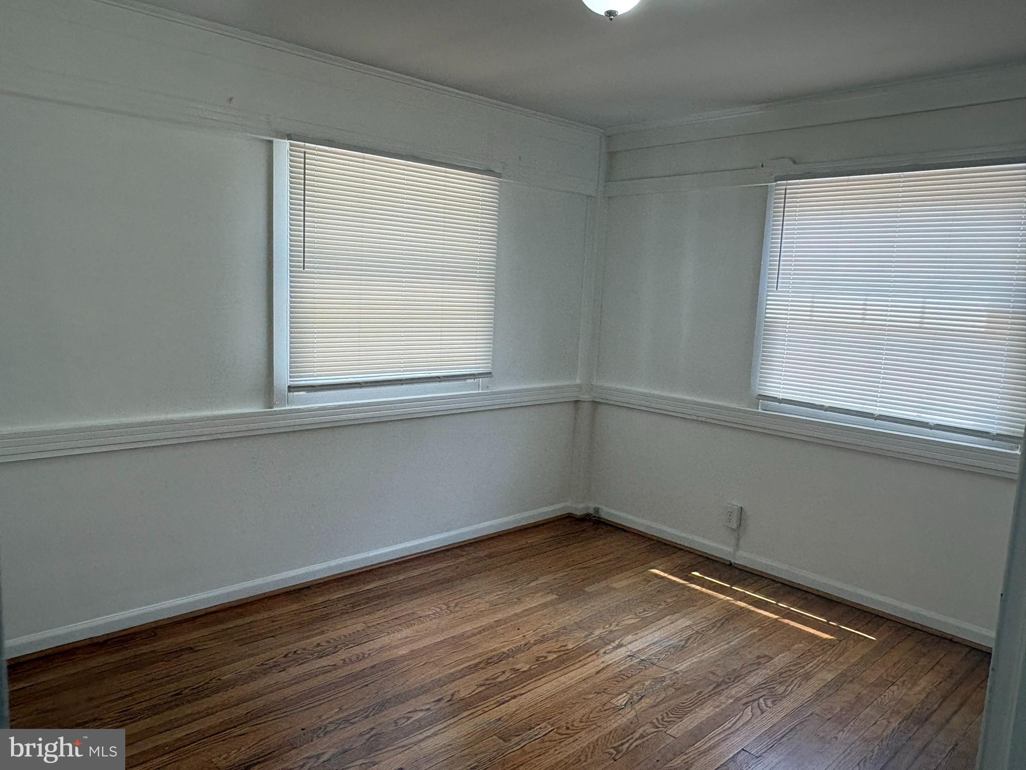 4903 Hollywood Road College Park, MD 20740 - Photo 7 of 28 Bedroom 1