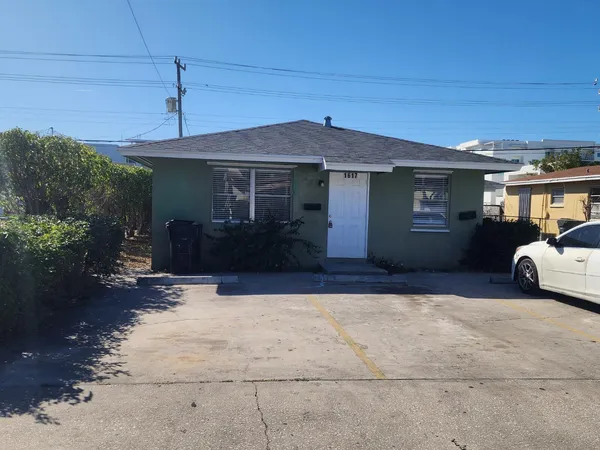 $2,300 | 1617 North J Street, Lake Worth, FL 33460
