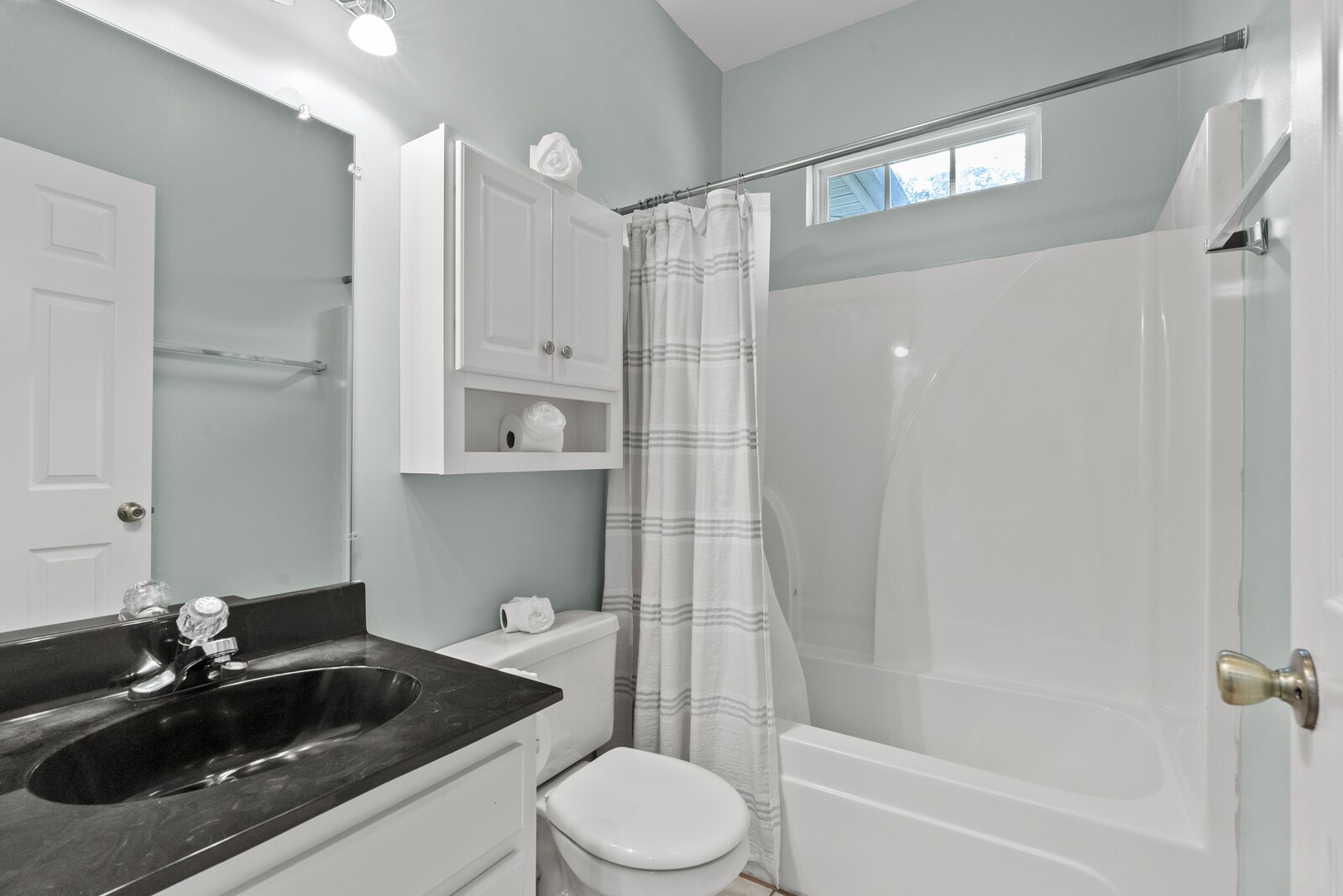 450 Brown Road Lebanon, TN 37087 - Photo 21 of 37 a bathroom with a sink a toilet and shower