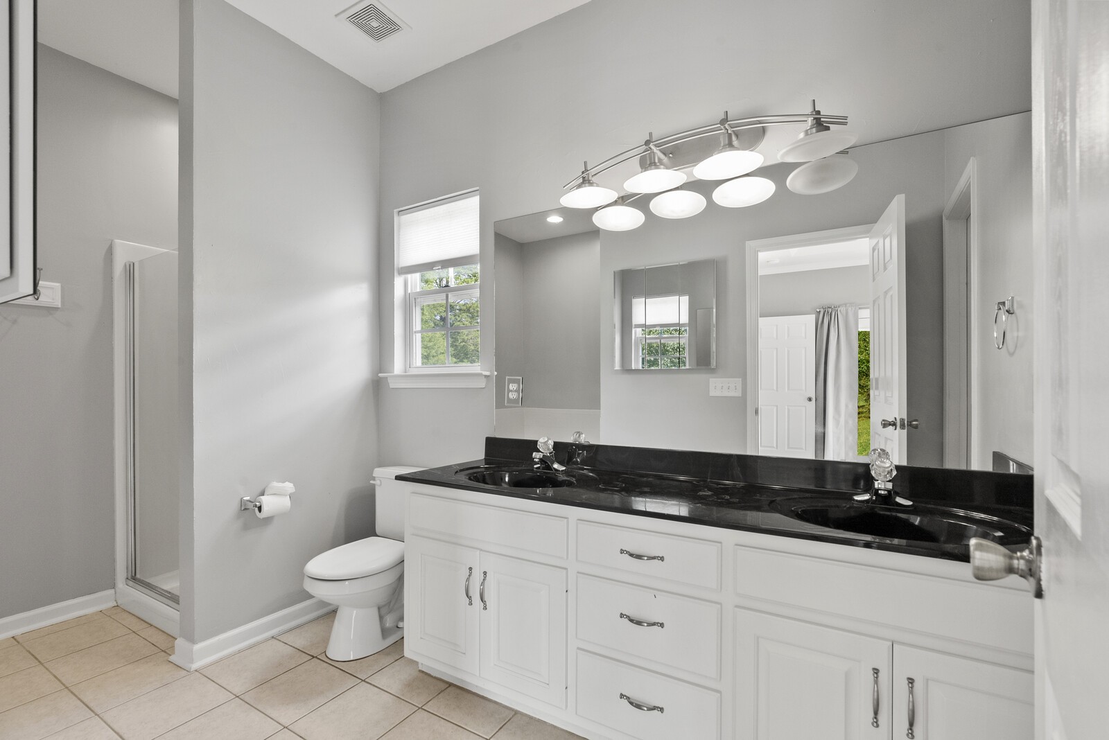 450 Brown Road Lebanon, TN 37087 - Photo 27 of 37 a bathroom with a sink and a mirror