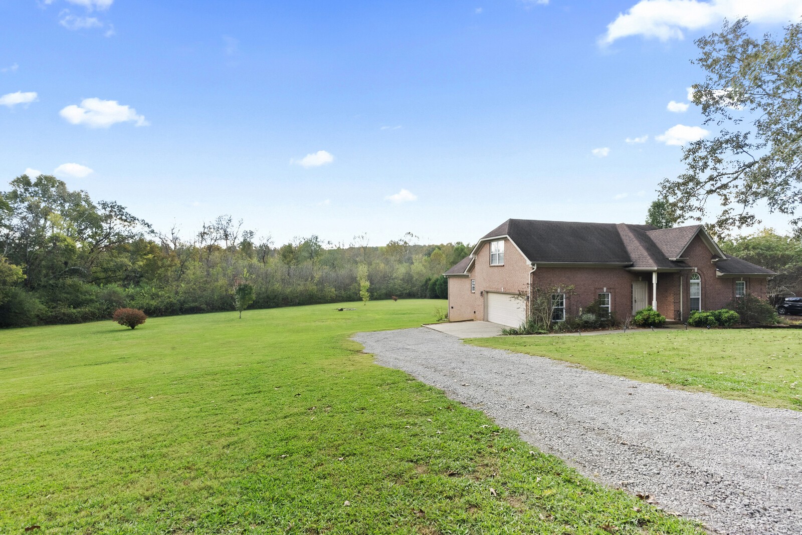 450 Brown Road Lebanon, TN 37087 - Photo 4 of 37 a house view with a garden space
