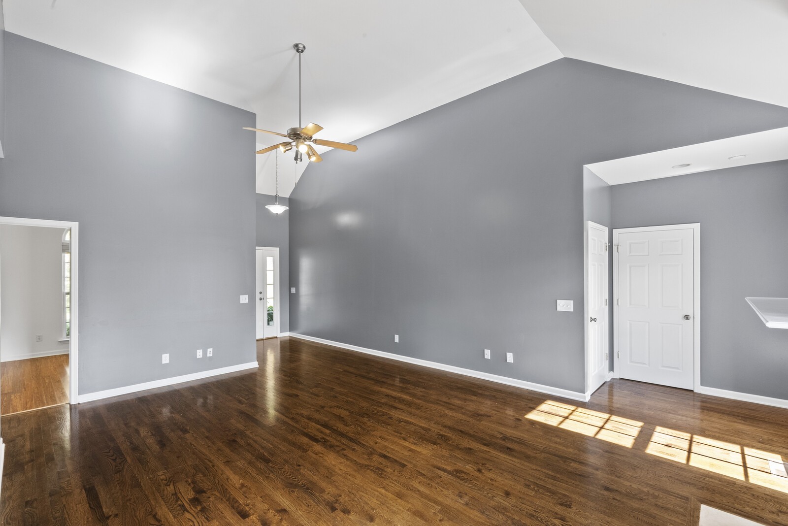450 Brown Road Lebanon, TN 37087 - Photo 9 of 37 a view of a livingroom with wooden floor