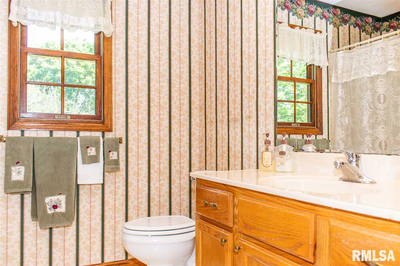 14210 North Wayne Road Chillicothe, IL 61523 - Photo 14 of 34 Gallery Image 14