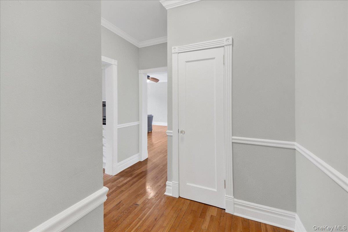 4784 Boston Post Road, Unit A 24 Pelham, NY 10803 - Photo 6 of 18 Foyer