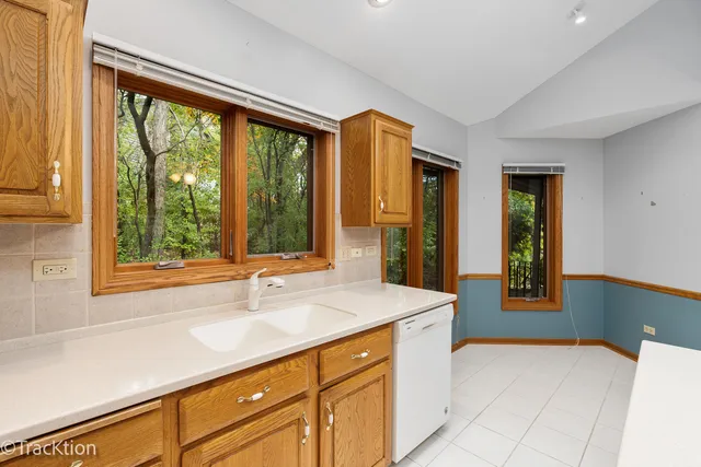 $575,000 | 1148 Mistwood Lane, Downers Grove, IL 60515