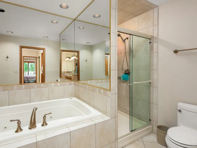 $575,000 | 1148 Mistwood Lane, Downers Grove, IL 60515