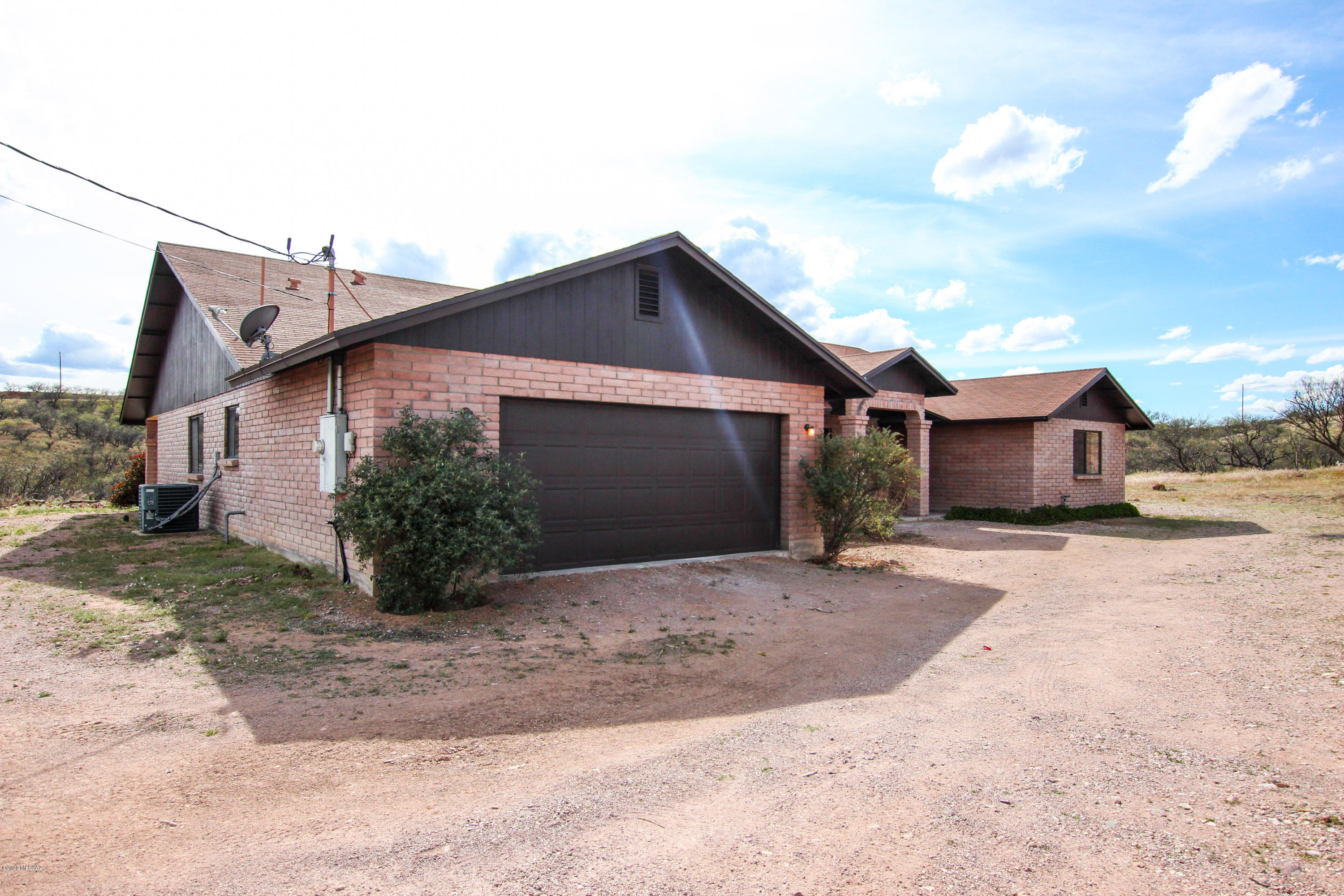 359 Via Papagayo Rio Rico, AZ 85648 - Photo 4 of 31