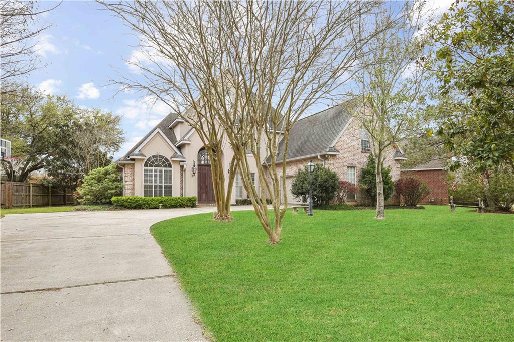1367 Rue Bayonne Mandeville, LA 70471 - Photo 2 of 24 Gallery Image 2