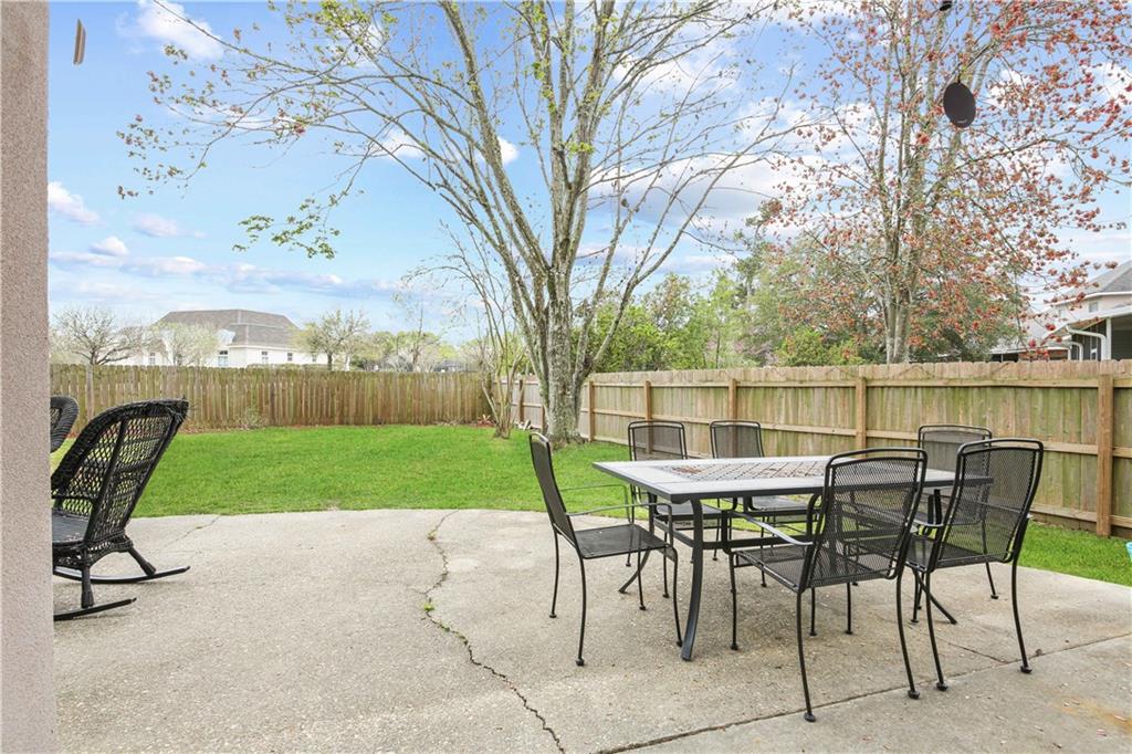 1367 Rue Bayonne Mandeville, LA 70471 - Photo 23 of 24 Gallery Image 23
