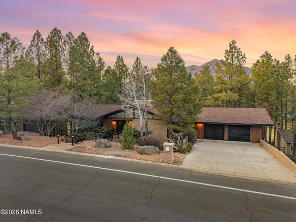 $1,799,000 | 6200 North Country Club Drive, Flagstaff, AZ 86004