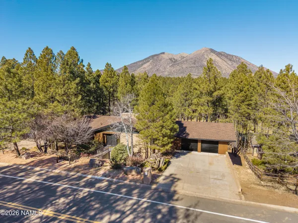 $1,799,000 | 6200 North Country Club Drive, Flagstaff, AZ 86004