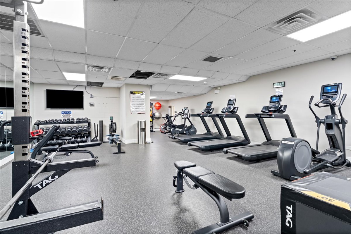 40 East 9th Street, Unit 1303 Chicago, IL 60605 - Photo 20 of 20 a view of a room with gym equipment