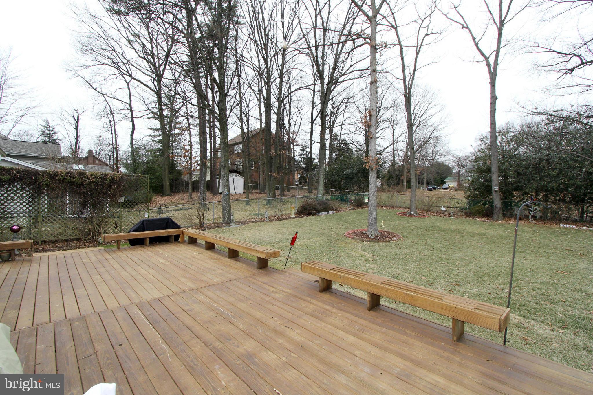 2000 Byrd Road Vienna, VA 22182 - Photo 6 of 30 a view of outdoor space with trees