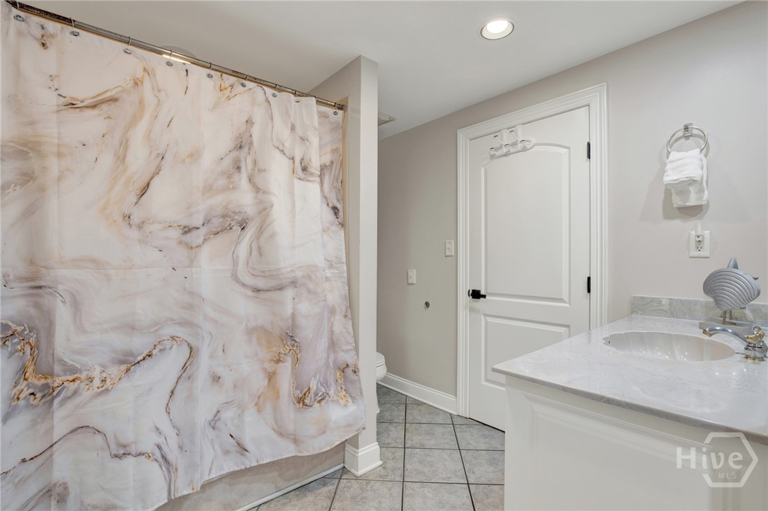 214 Butler Avenue, Unit 204 Tybee Island, GA 31328 - Photo 23 of 41 shared bath