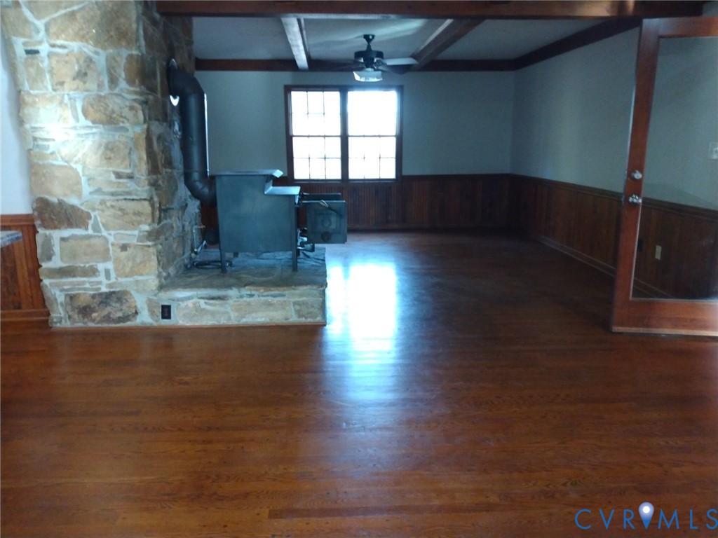 2174 Grubby Road Halifax, VA 24558 - Photo 14 of 25 a kitchen with counter top space and wooden floor