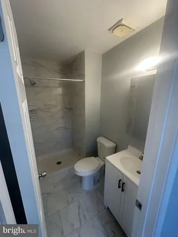 $2,500 | 13301 Aiken Place, Unit TOP 2, Herndon, VA 20170