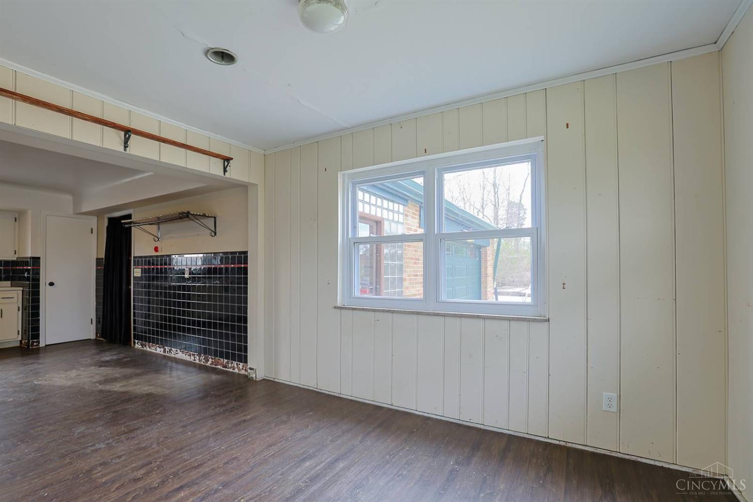 5220 Valley Ridge Road Cincinnati, OH 45247 - Photo 11 of 31 Gallery Image 11