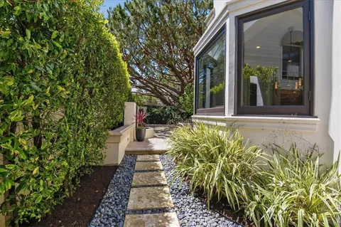 $12,000,000 | 34 Smithcliffs Road, Laguna Beach, CA 92651