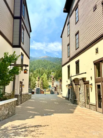 $1,399,000 | 720 Village Drive, Unit 301, Donnelly, ID 83615