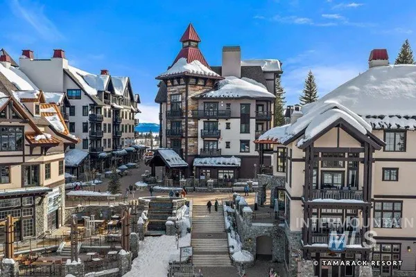 $1,399,000 | 720 Village Drive, Unit 301, Donnelly, ID 83615