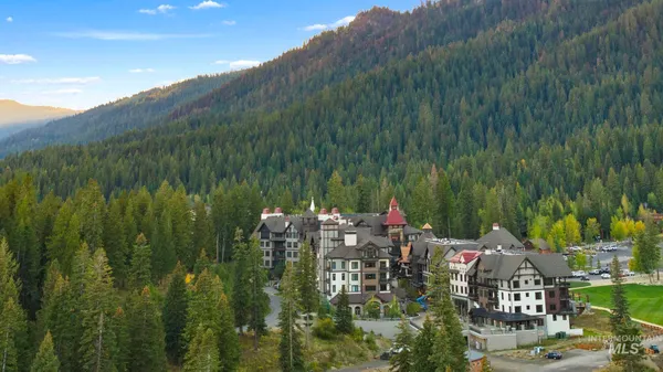 $1,399,000 | 720 Village Drive, Unit 301, Donnelly, ID 83615