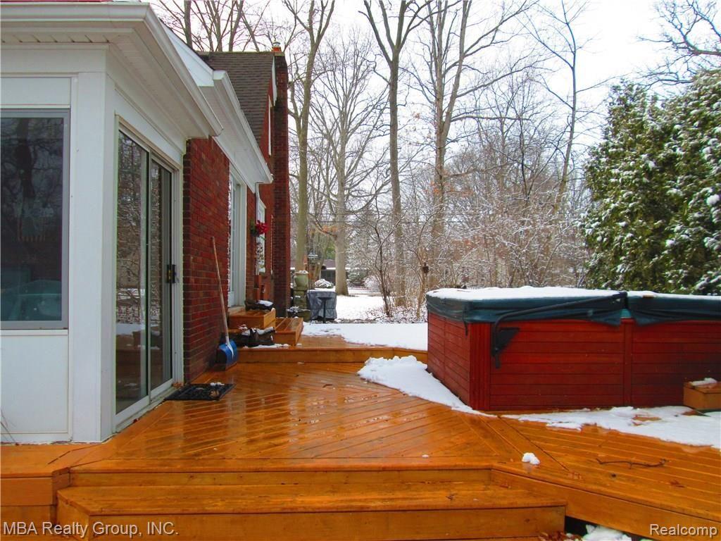 21169 Thorofare Road Grosse Ile, MI 48138 - Photo 45 of 54 IMG_8791.JPG