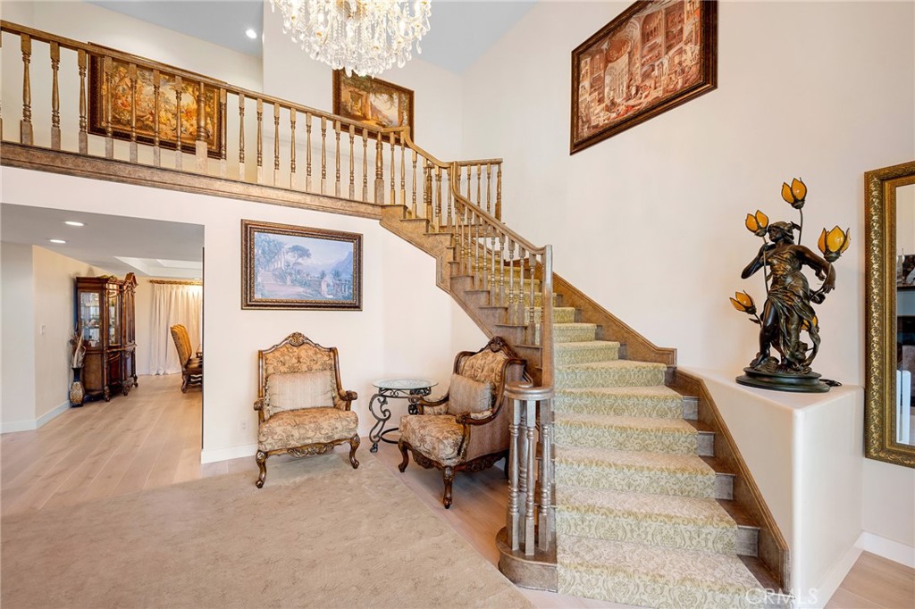 3331 Oakmont View Drive Glendale, CA 91208 - Photo 5 of 50 a view of entryway and hall