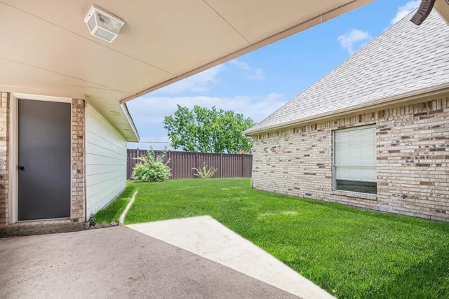 $394,000 | 7643 Rainbow Bend Drive, Pasadena, TX 77505