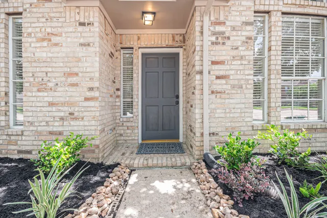 $394,000 | 7643 Rainbow Bend Drive, Pasadena, TX 77505