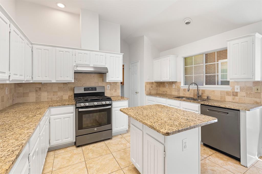 1500 Mission Ridge Trail Carrollton, TX 75007 - Photo 12 of 28