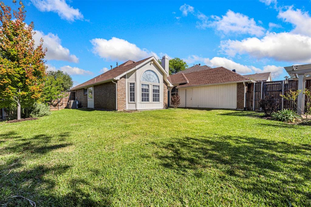 1500 Mission Ridge Trail Carrollton, TX 75007 - Photo 26 of 28 spacious backyard