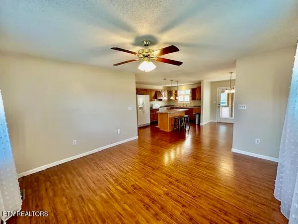 $214,900 | 513 Highpoint Road, Rose Hill, VA 24281