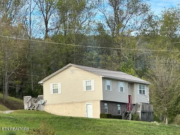 $214,900 | 513 Highpoint Road, Rose Hill, VA 24281