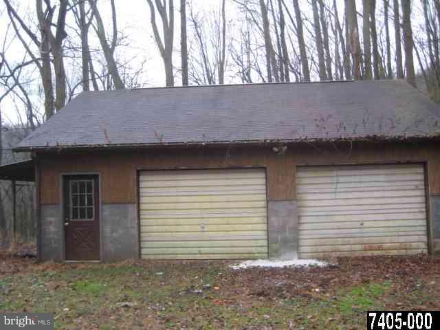 115 Hake Road Dover, PA 17315 - Photo 3 of 11
