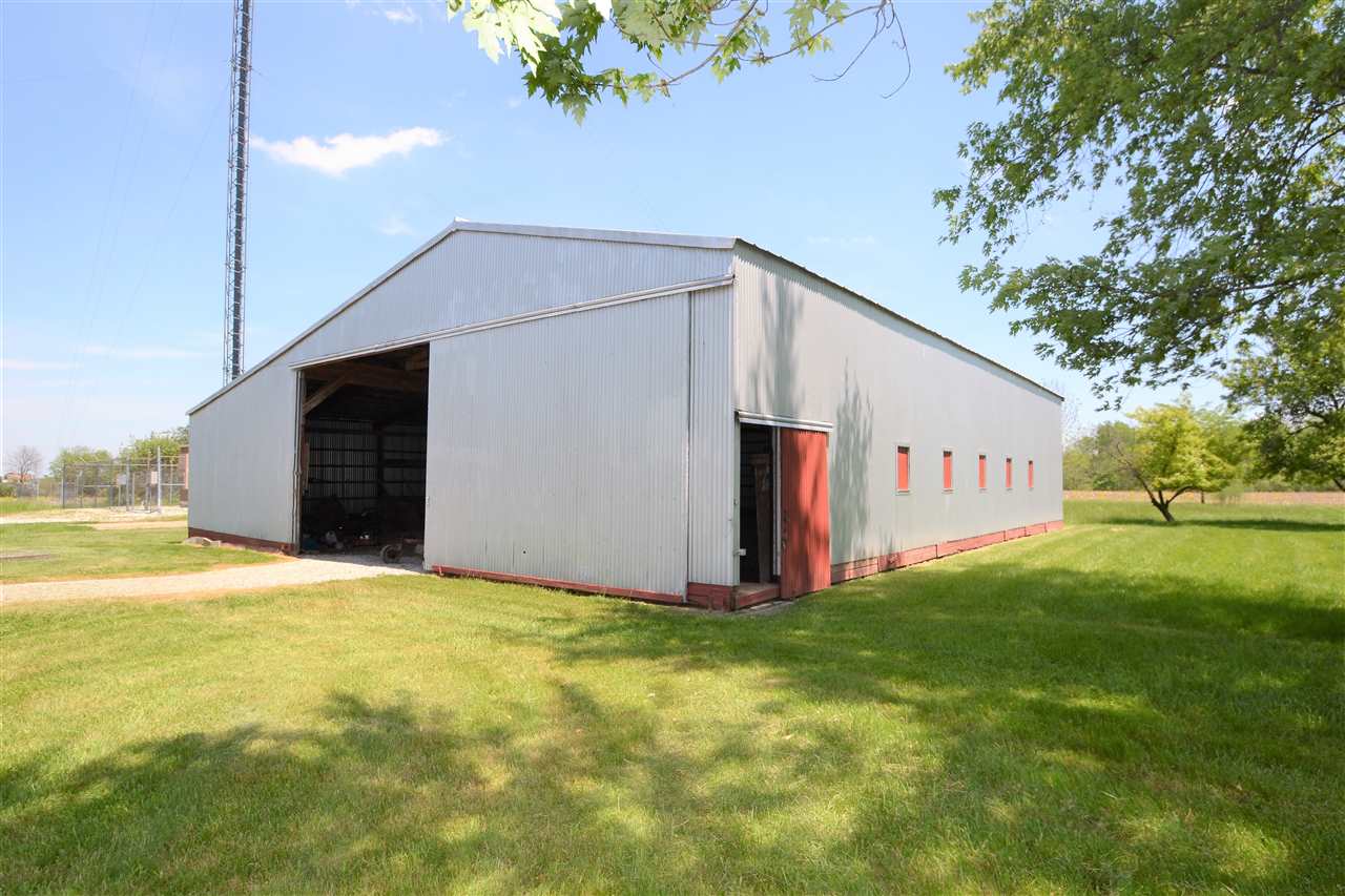 5010 East Riggin Road Muncie, IN 47303 - Photo 4 of 36