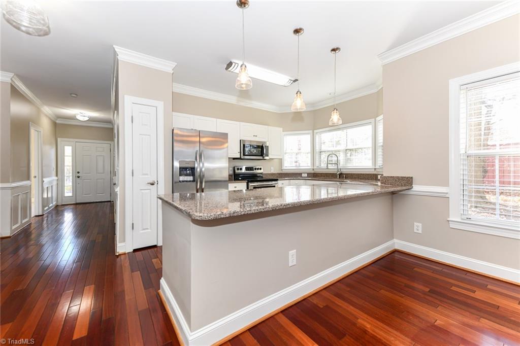 3100 Sedgefield Gate Road Greensboro, NC 27407 - Photo 5 of 31