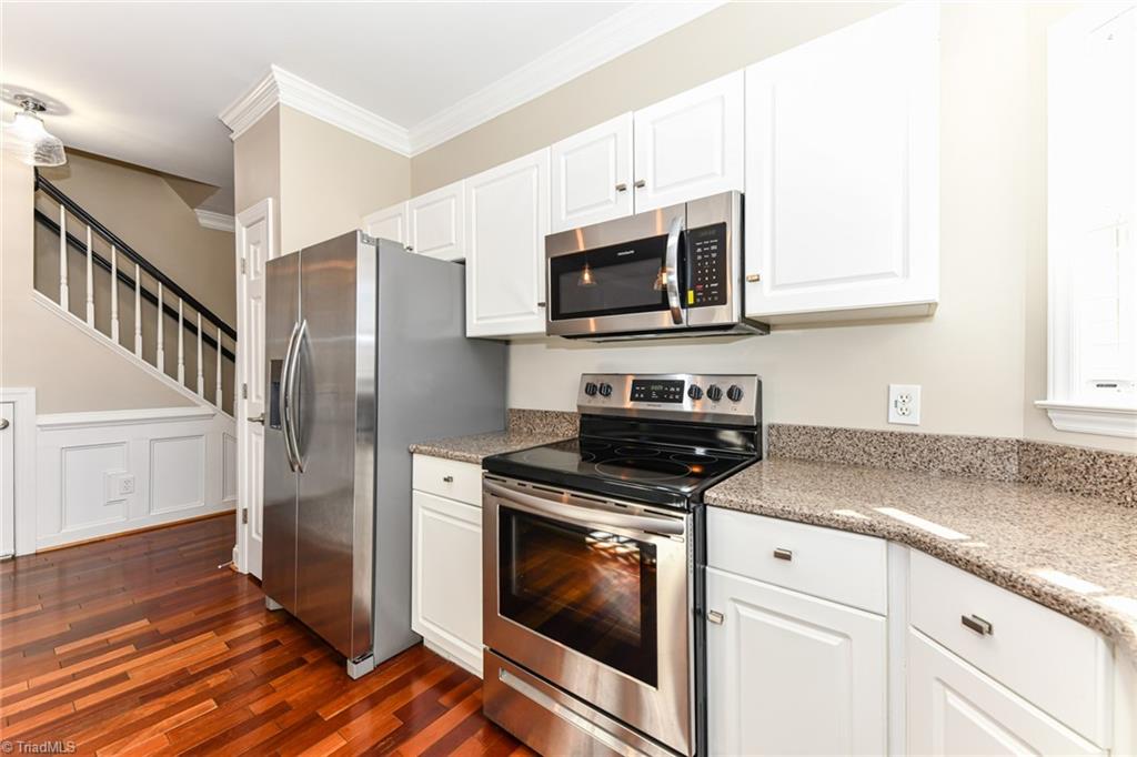 3100 Sedgefield Gate Road Greensboro, NC 27407 - Photo 8 of 31