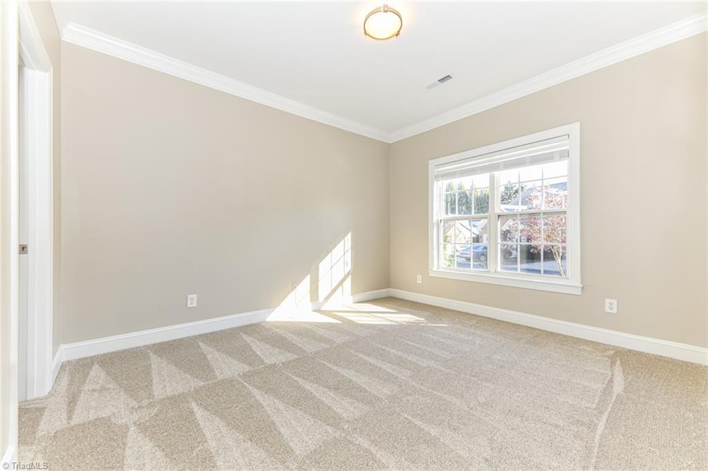 3100 Sedgefield Gate Road Greensboro, NC 27407 - Photo 10 of 31