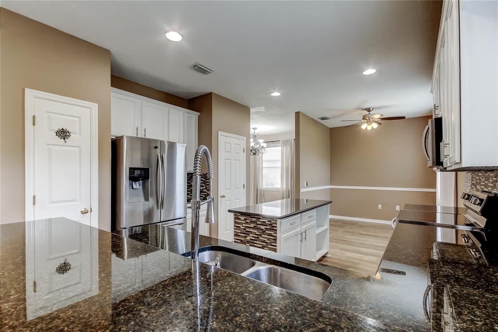 6019 Cape Loop Land O' Lakes, FL 34639 - Photo 12 of 67